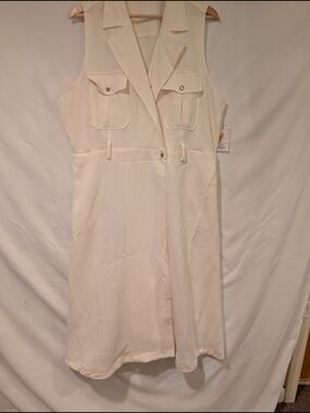 Nine West Cream Notched Lapel Sleeveless Dress